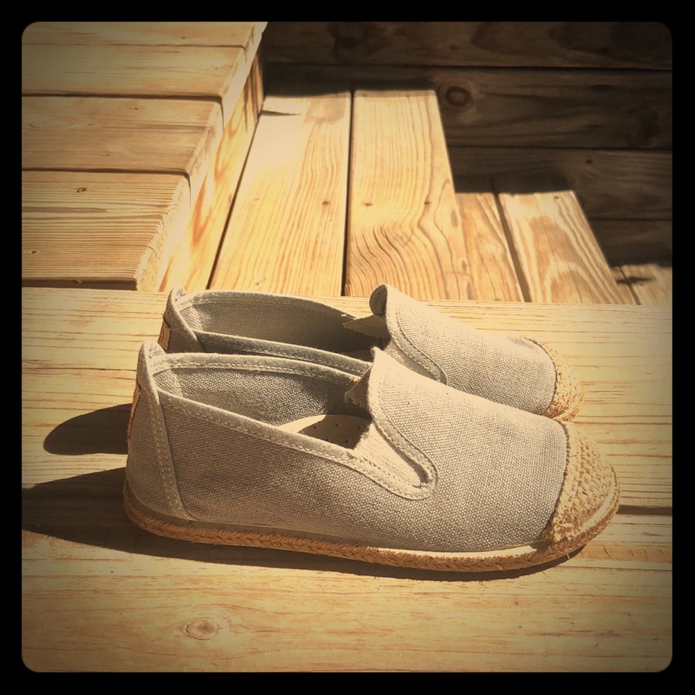 Boys shoes